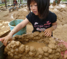 つくられた抽象的立体